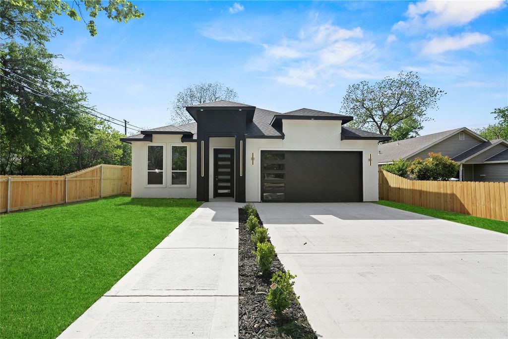1531 E Waco Avenue, Dallas, TX 75216