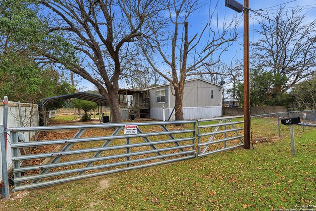 545 S lakeshore, Bandera, TX 78003
