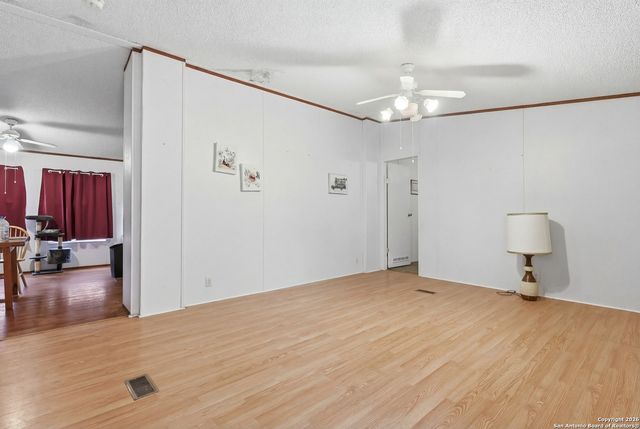 545 S lakeshore, Bandera, TX 78003