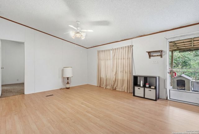 545 S lakeshore, Bandera, TX 78003