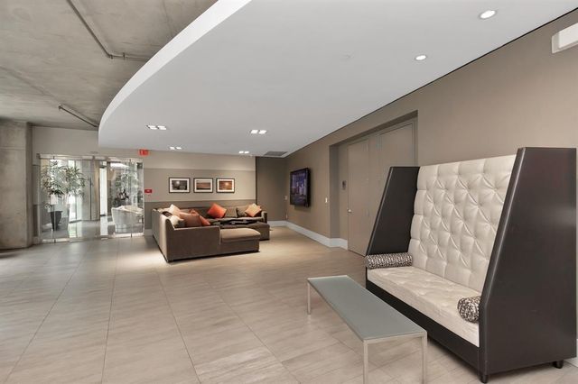 1901 Post Oak Blvd Boulevard 3304, Houston, TX 77056