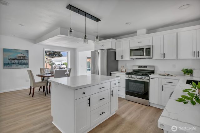 2516 S 70th Street, Tacoma, WA 98409