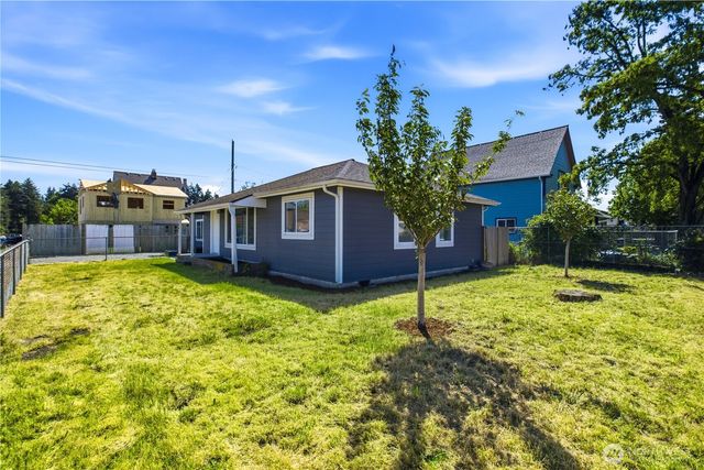 2516 S 70th Street, Tacoma, WA 98409