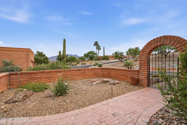 1072 W Camino Urbano, Green Valley, AZ 85622
