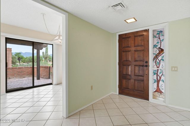 1072 W Camino Urbano, Green Valley, AZ 85622