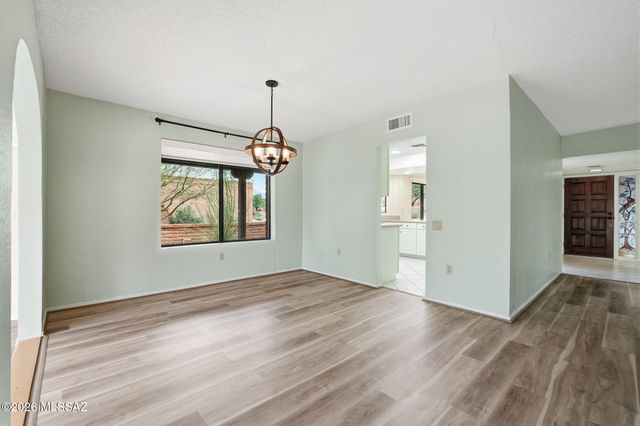 1072 W Camino Urbano, Green Valley, AZ 85622