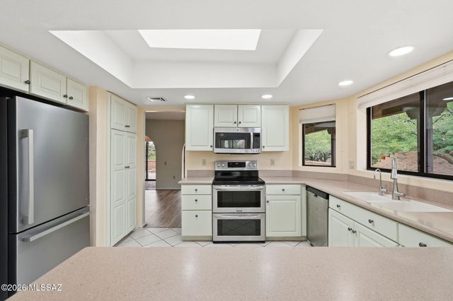1072 W Camino Urbano, Green Valley, AZ 85622