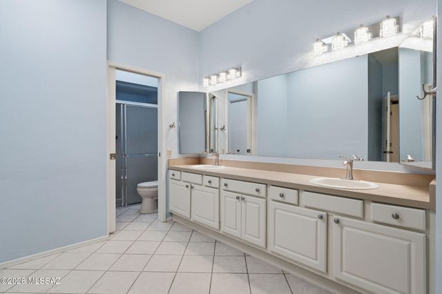 1072 W Camino Urbano, Green Valley, AZ 85622