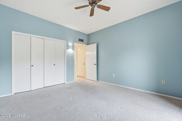 1072 W Camino Urbano, Green Valley, AZ 85622