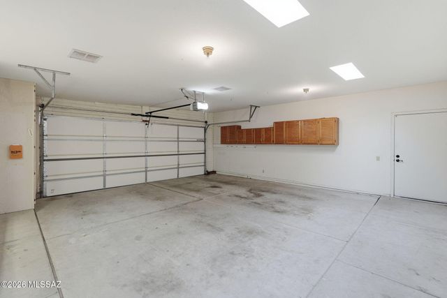 1072 W Camino Urbano, Green Valley, AZ 85622