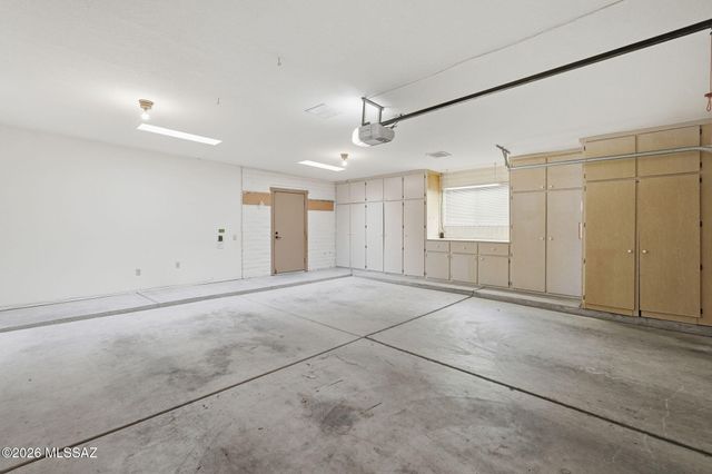 1072 W Camino Urbano, Green Valley, AZ 85622