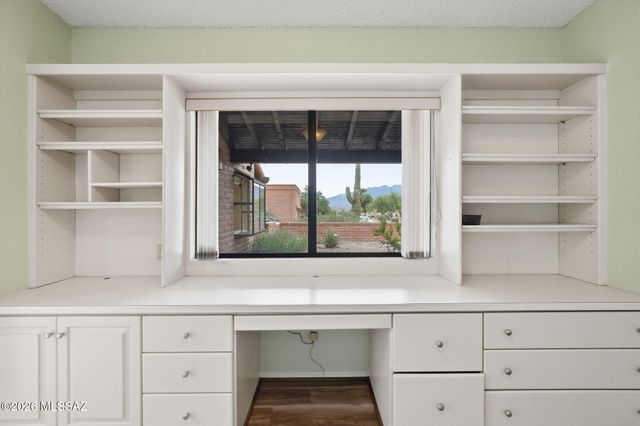 1072 W Camino Urbano, Green Valley, AZ 85622