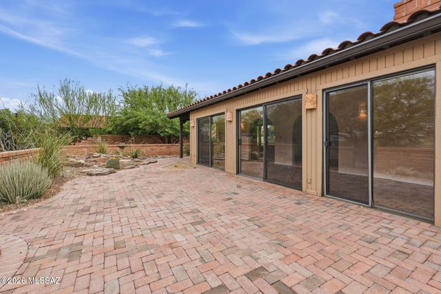1072 W Camino Urbano, Green Valley, AZ 85622