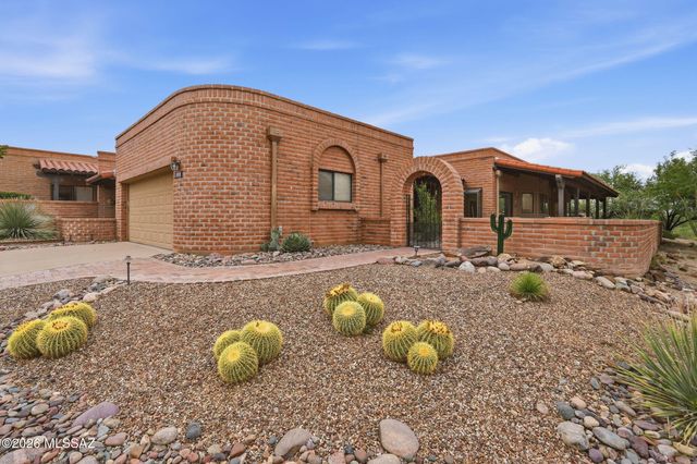 1072 W Camino Urbano, Green Valley, AZ 85622