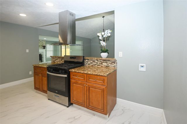 7522 Jackwood Street, Houston, TX 77074