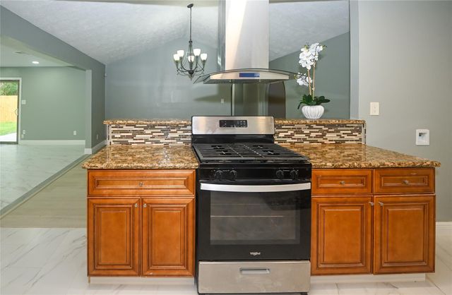7522 Jackwood Street, Houston, TX 77074