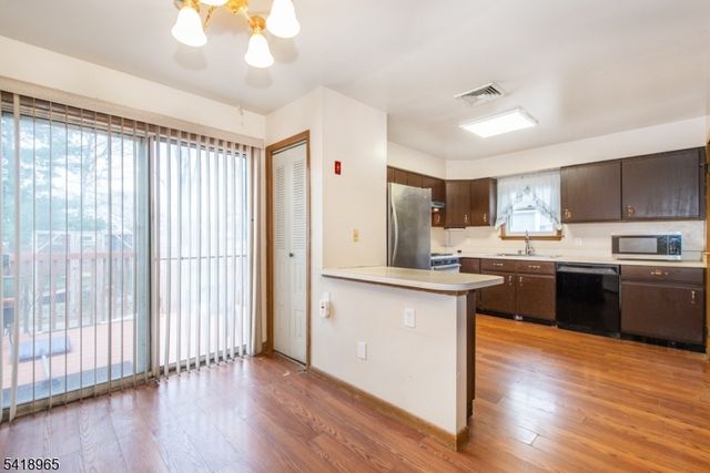 197 Fort Lee Rd, Teaneck Twp., NJ 07666