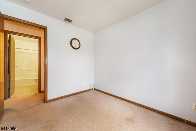 197 Fort Lee Rd, Teaneck Twp., NJ 07666