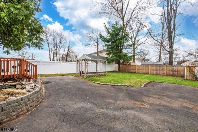 197 Fort Lee Rd, Teaneck Twp., NJ 07666