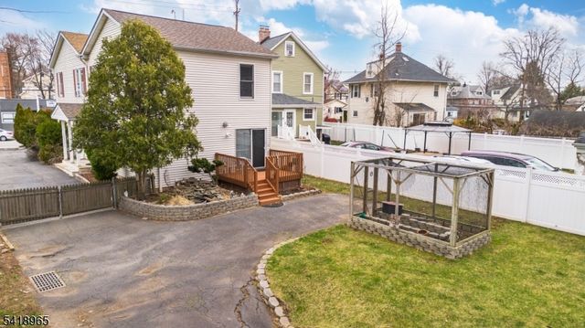 197 Fort Lee Rd, Teaneck Twp., NJ 07666