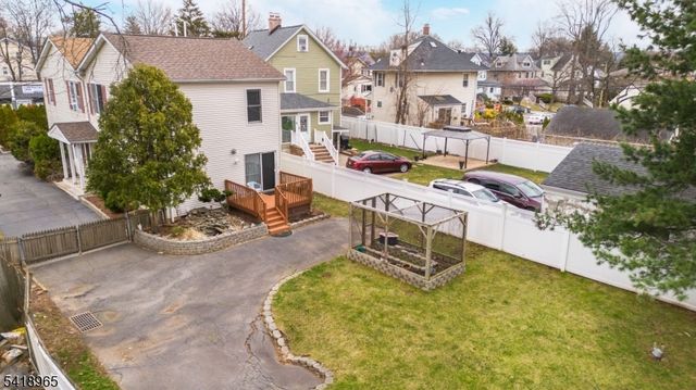 197 Fort Lee Rd, Teaneck Twp., NJ 07666