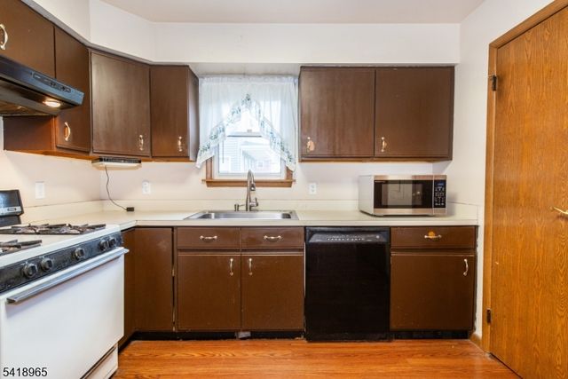 197 Fort Lee Rd, Teaneck Twp., NJ 07666