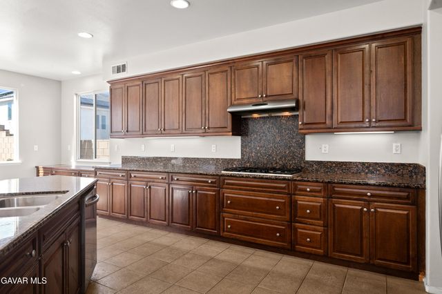 42437 W 71st Street, Lancaster, CA 93536