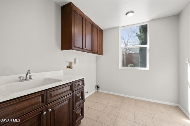 42437 W 71st Street, Lancaster, CA 93536