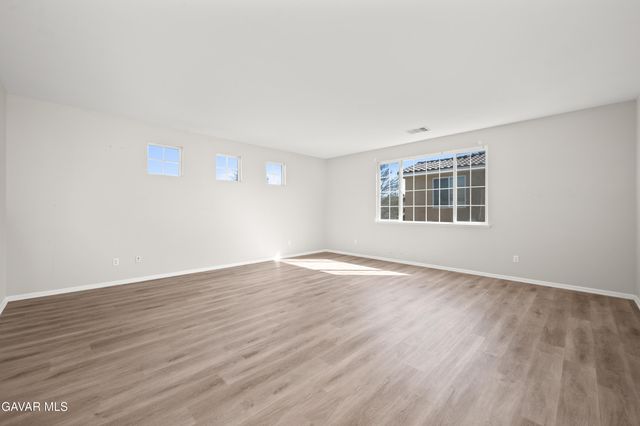 42437 W 71st Street, Lancaster, CA 93536