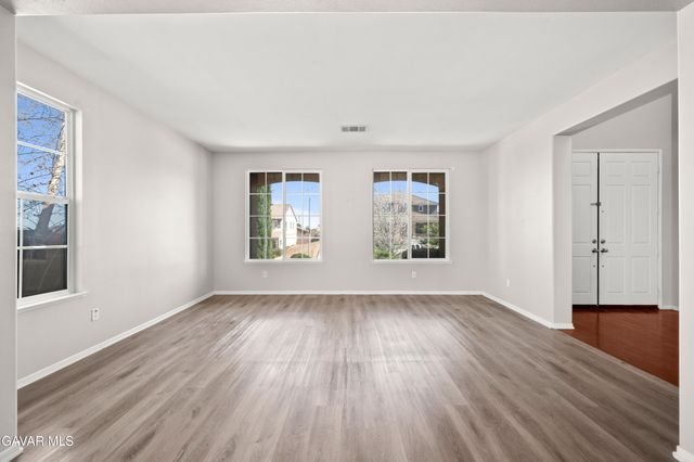 42437 W 71st Street, Lancaster, CA 93536