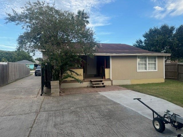 1934 Crestmont, Corpus Christi, TX 78418
