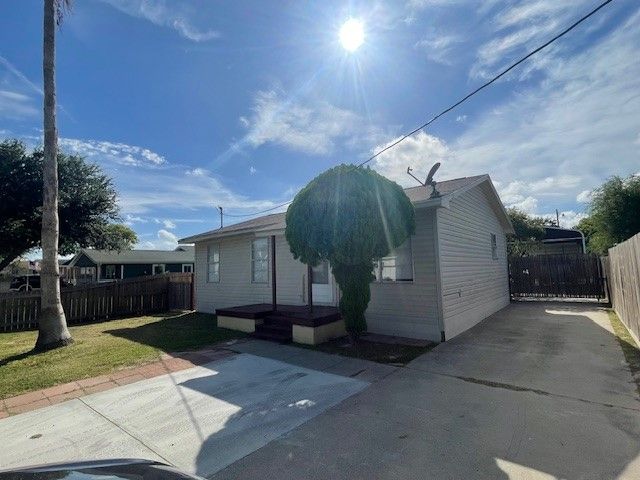 1934 Crestmont, Corpus Christi, TX 78418