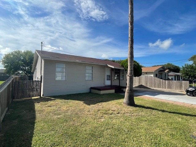 1934 Crestmont, Corpus Christi, TX 78418