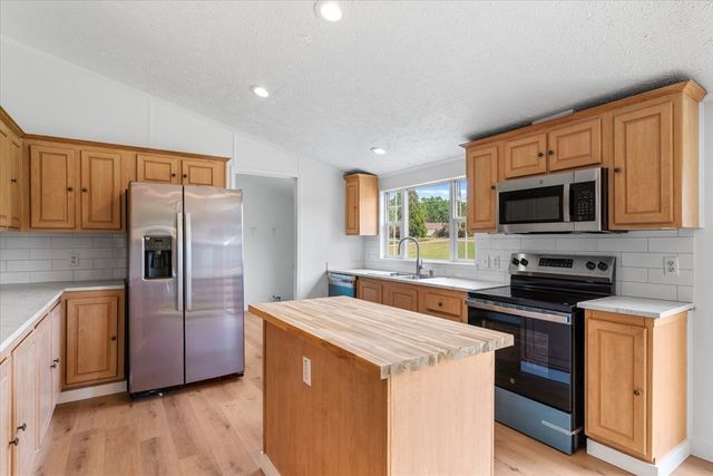 270 Falcon Circle, Chatsworth, GA 30705