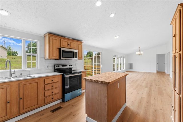 270 Falcon Circle, Chatsworth, GA 30705