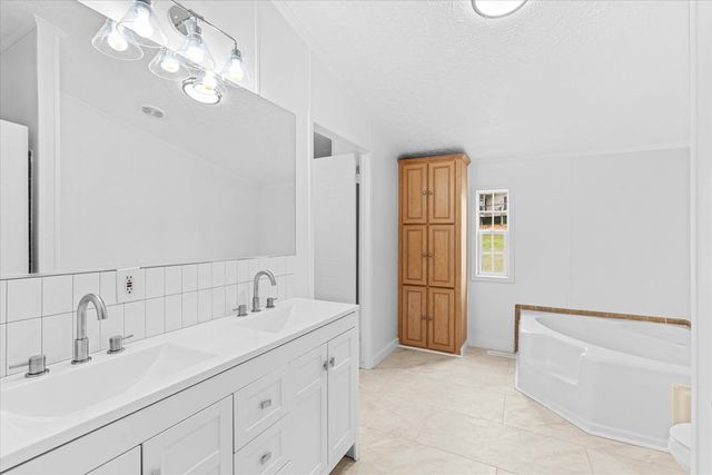 270 Falcon Circle, Chatsworth, GA 30705