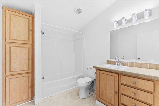 270 Falcon Circle, Chatsworth, GA 30705
