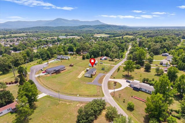 270 Falcon Circle, Chatsworth, GA 30705