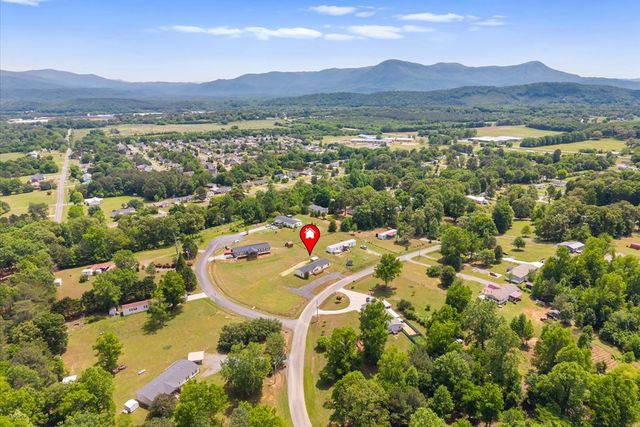 270 Falcon Circle, Chatsworth, GA 30705