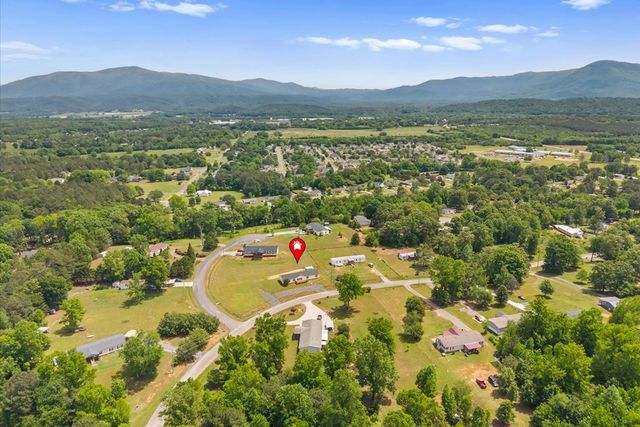 270 Falcon Circle, Chatsworth, GA 30705