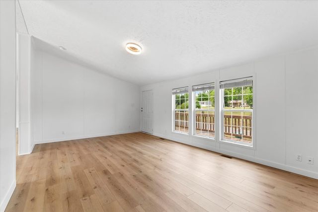270 Falcon Circle, Chatsworth, GA 30705