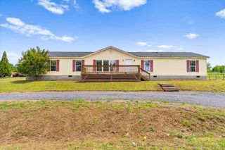 270 Falcon Circle, Chatsworth, GA 30705