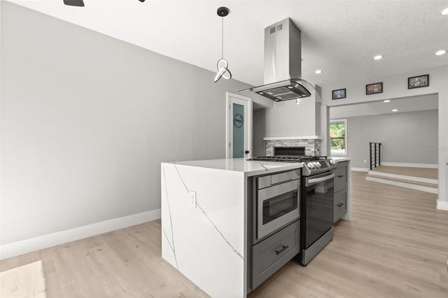 200 ALPINE STREET, Altamonte Springs, FL 32701