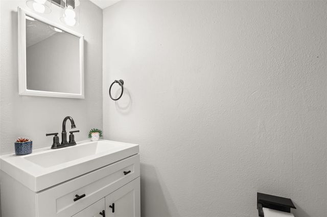 200 ALPINE STREET, Altamonte Springs, FL 32701
