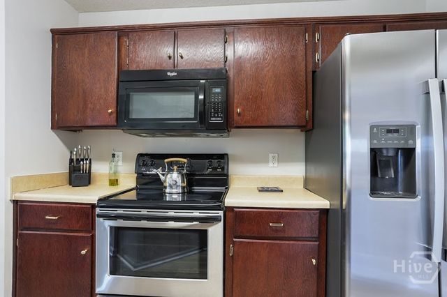 107 W Tisbury Lane, Pooler, GA 31322