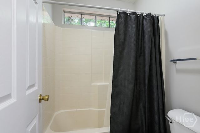 107 W Tisbury Lane, Pooler, GA 31322