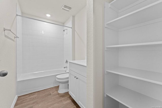 3112 Palm Springs, Seguin, TX 78155