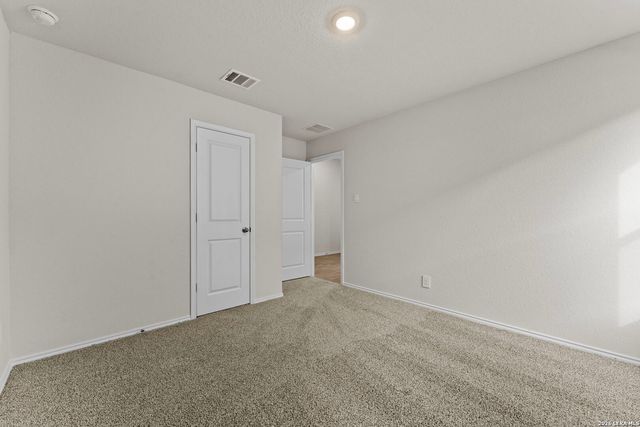 3112 Palm Springs, Seguin, TX 78155