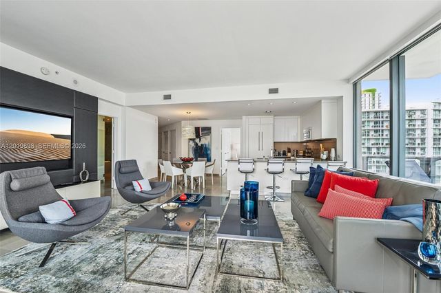 88 SW 7th St 2111, Miami, FL 33130