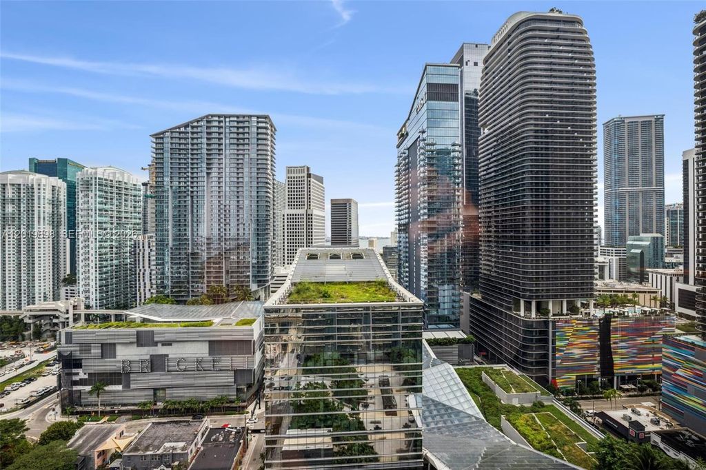 88 SW 7th St 2111, Miami, FL 33130